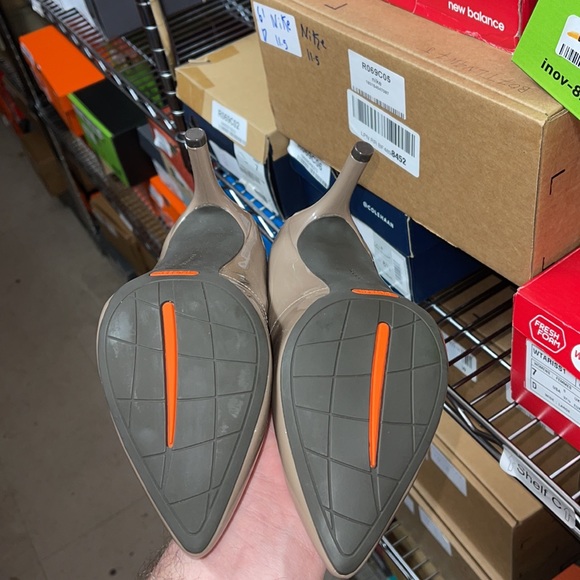 Rockport Women's Total Motion Pointed Toe Pump , Beige , Size 7.5 US - Picture 8 of 8